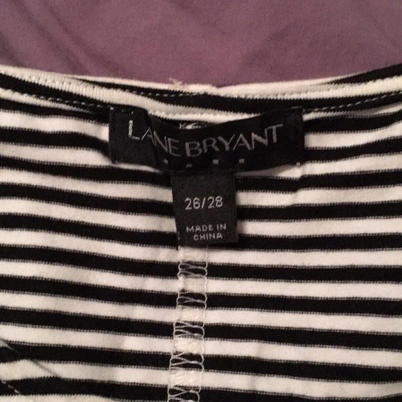 Very Flattering modified peplum tee 26/28 close out sale 🎉 - Picture 8 of 8